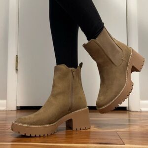 Universal Thread Brown Heeled Boots